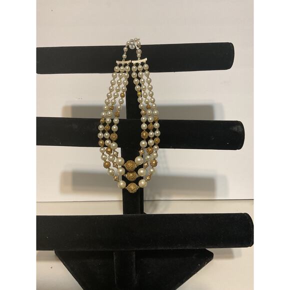 Vintage 3 Layer Necklace - Faux Pearls & Textured Gold Beads - Picture 3 of 4
